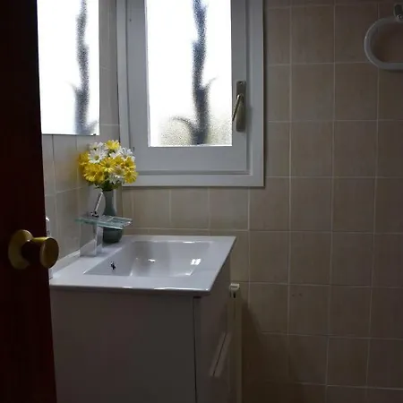 בית אירוח Magnolia, Habitacion Matrimonial Con Bano Uso Privado, En Casa Compartida פאלאפרוג'ל