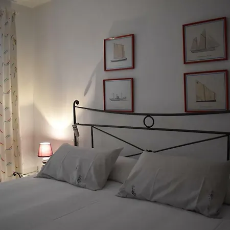 Magnolia, Habitacion Matrimonial Con Bano Uso Privado, En Casa Compartida בית אירוח *