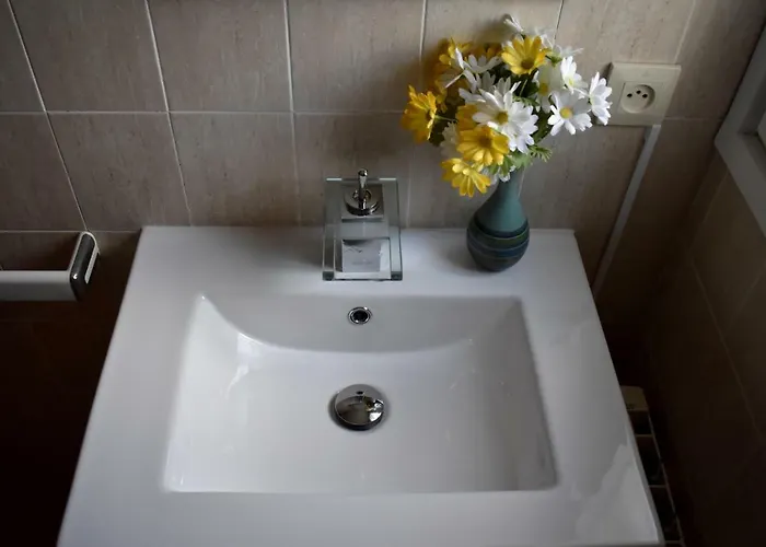 Homestay szállás Magnolia, Habitacion Matrimonial Con Bano Uso Privado, En Casa Compartida