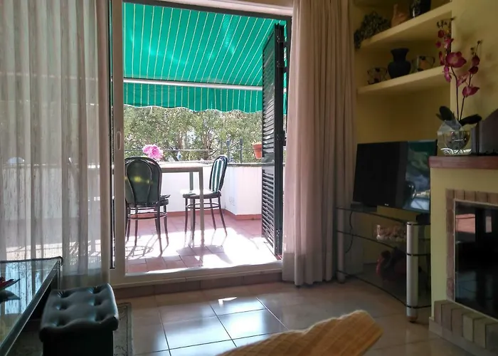 Magnolia, Habitacion Matrimonial Con Bano Uso Privado, En Casa Compartida * Palafrugell