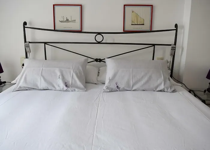 Magnolia, Habitacion Matrimonial Con Bano Uso Privado, En Casa Compartida Homestay szállás
