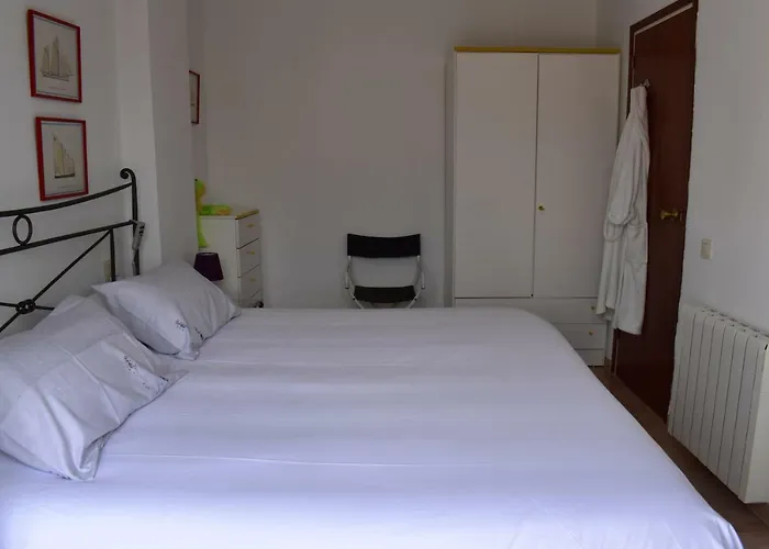 Magnolia, Habitacion Matrimonial Con Bano Uso Privado, En Casa Compartida Homestay szállás